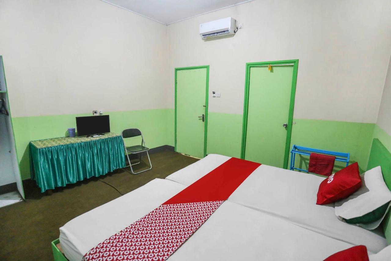 Oyo 90825 Hotel Lizha 2 Samarinda Zewnętrze zdjęcie