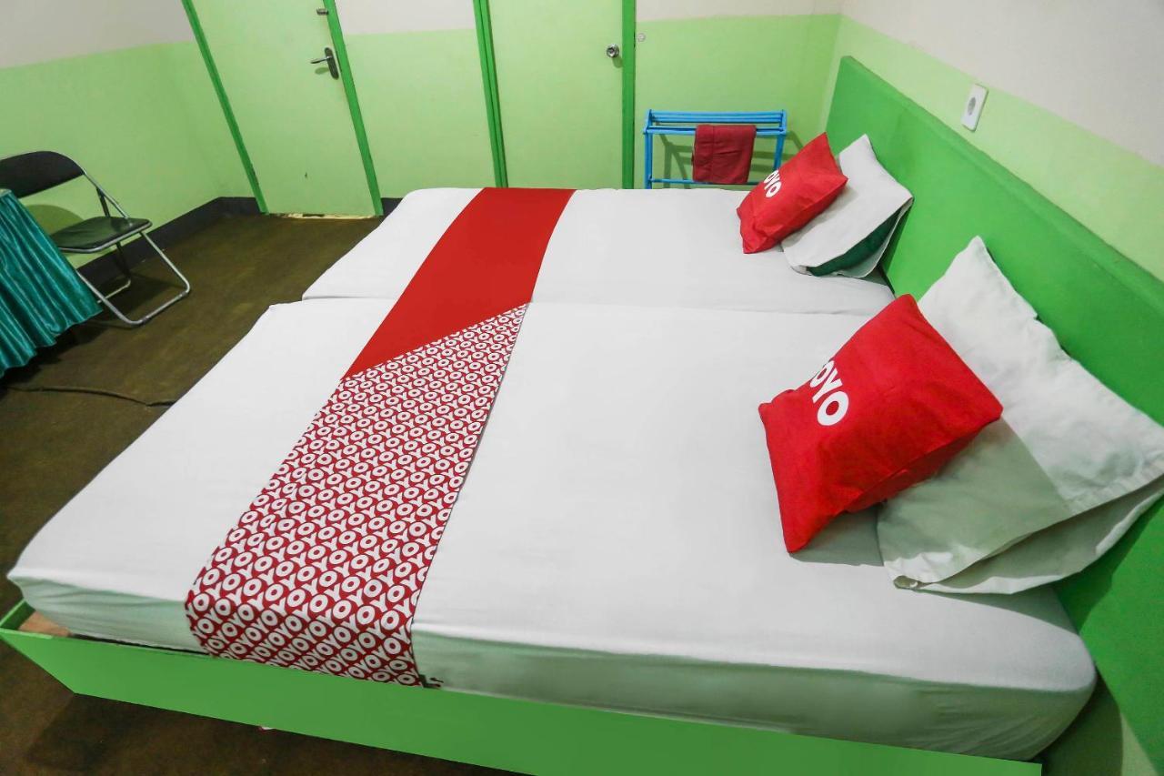 Oyo 90825 Hotel Lizha 2 Samarinda Zewnętrze zdjęcie