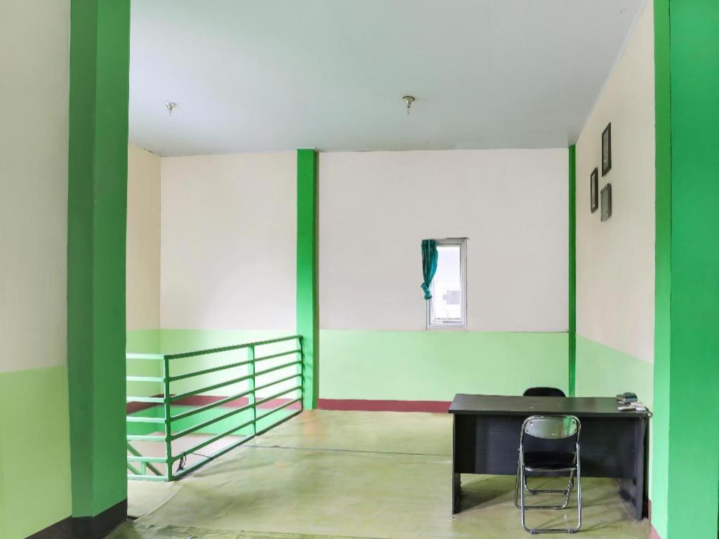 Oyo 90825 Hotel Lizha 2 Samarinda Zewnętrze zdjęcie